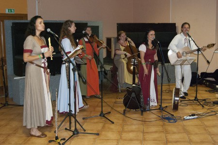 festival Drienok sme keďže riadne lialo museli odohrať vnútri :)